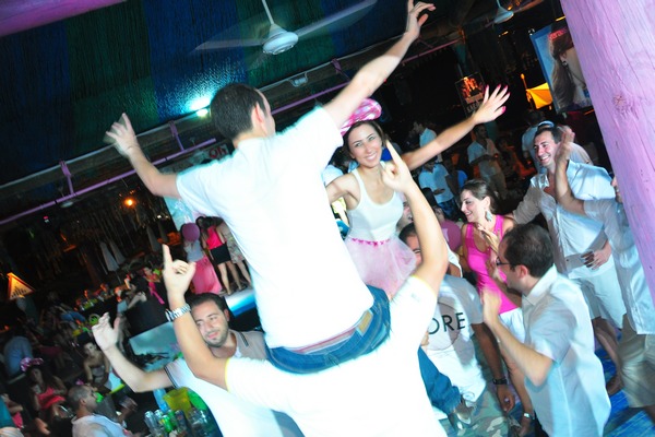 Saturday Night At Edde Sands